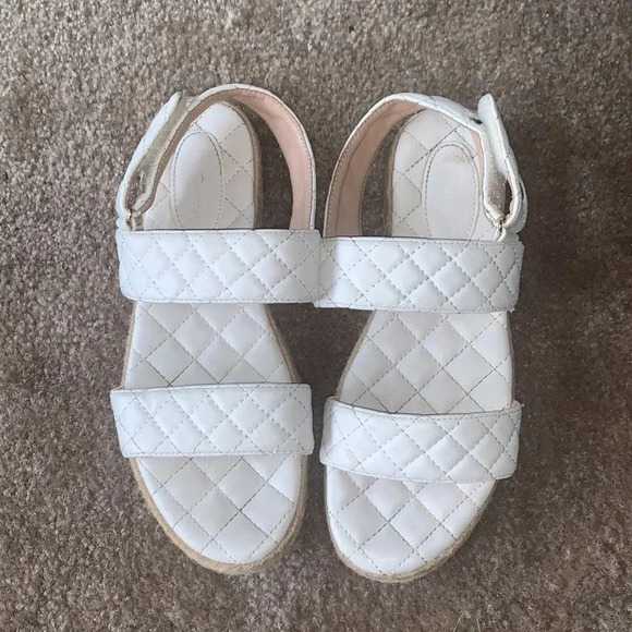 BCBGeneration Womens Fantasa Adjustable Ankle Strap Flat Sandals Size 8 - Picture 2 of 8